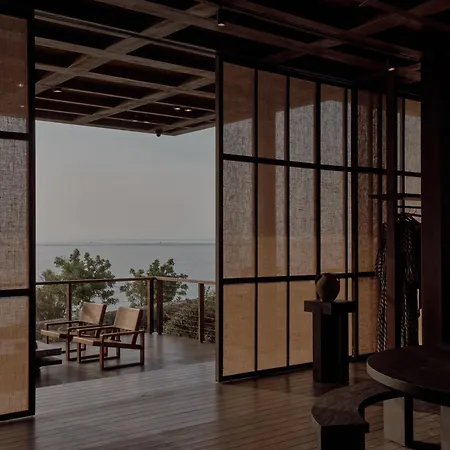 Scorpios ホテル 5*