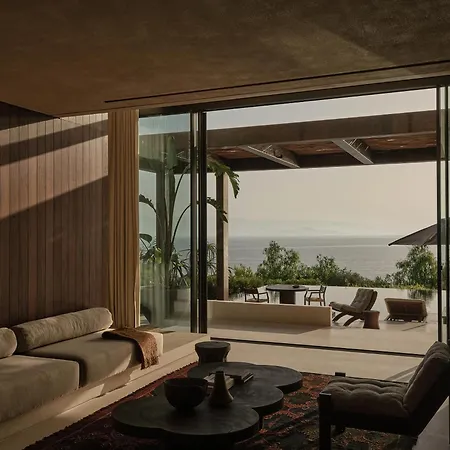 Scorpios Hotel 5*
