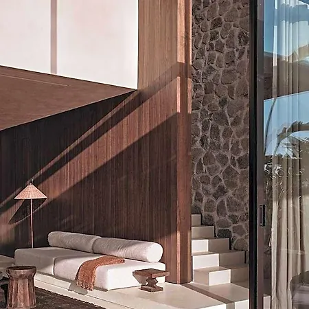 Scorpios Hotel